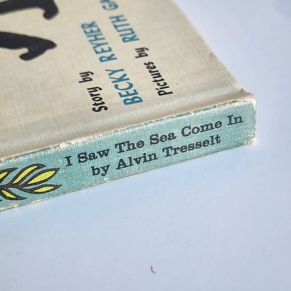 Dandelion Library FLIP BOOK: My Mother is the Most Beautiful Woman in the World - Picture 13 of 16